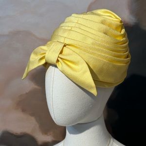 Norman Paulvin New York turban, buttery yellow Excellent vintage condition.